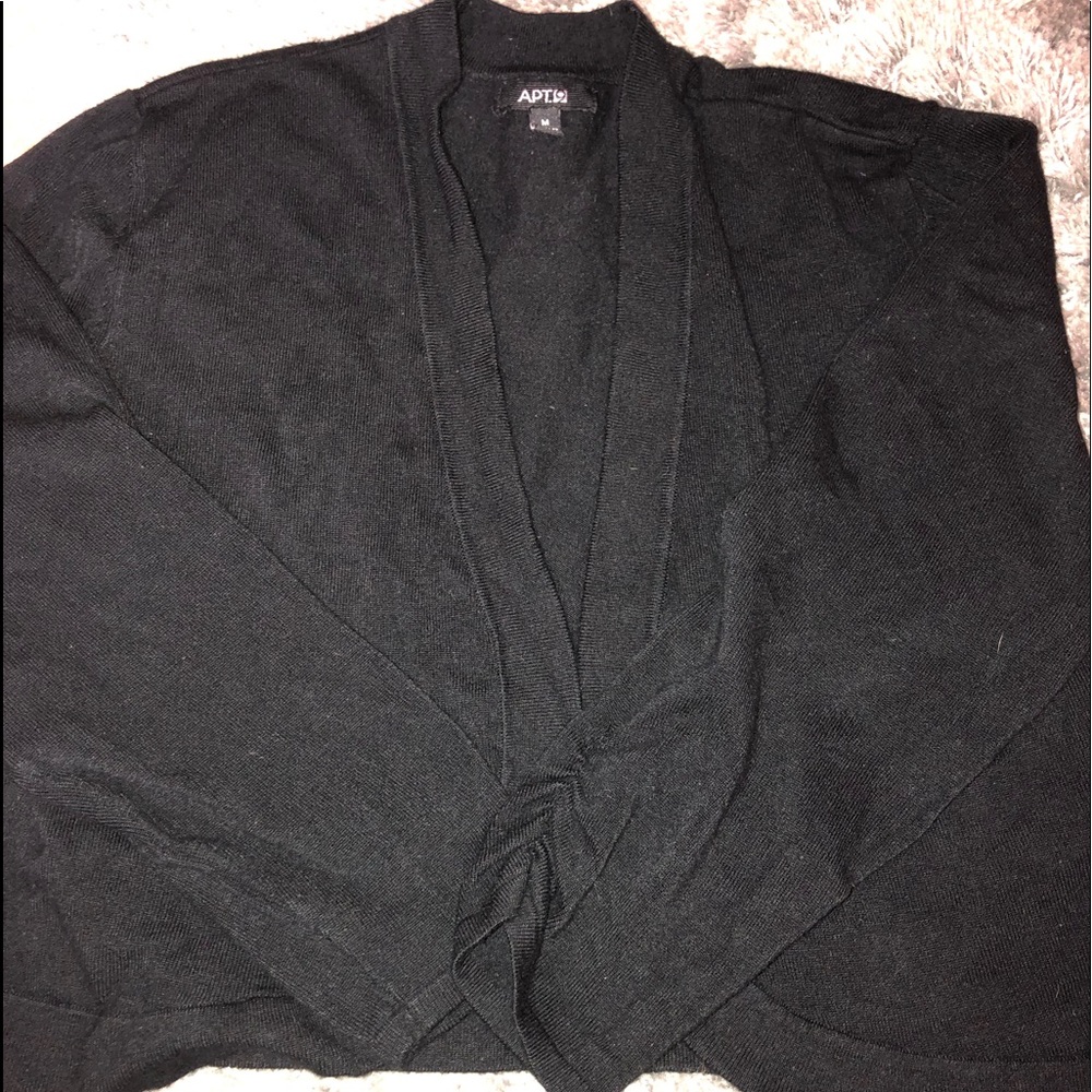 APT. 9 cropped sweater